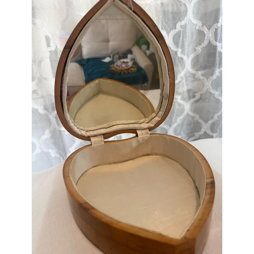 N/A vintage heart